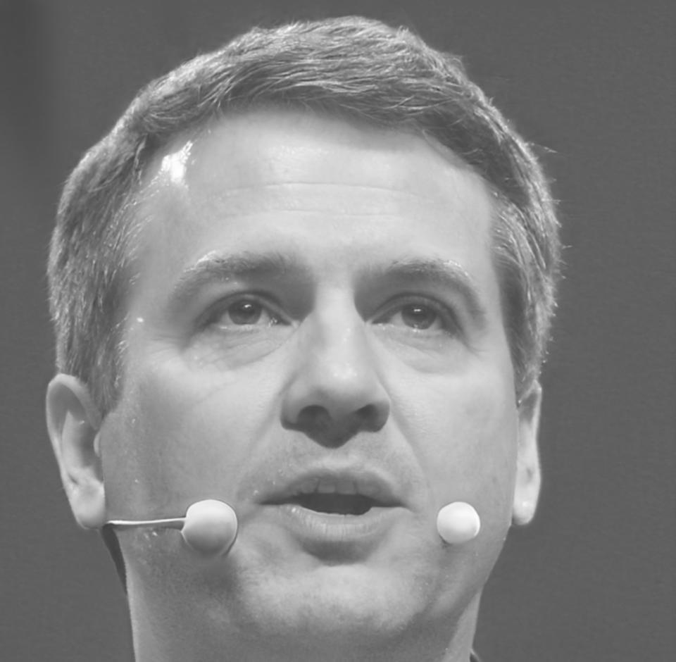 Porträt von Henrik Schneider
